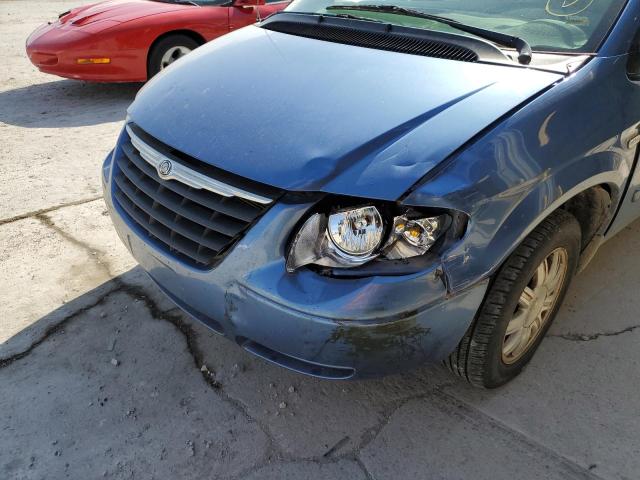 Photo 9 from auction – 2007 CHRYSLER TOWN & COU with VIN 2A4GP54L17R154030