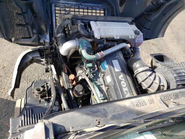 Photo 7 from auction – 2013 VOLVO VN VNL with VIN 4V4NC9EH7DN565617