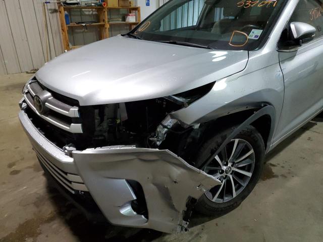 Photo 9 from auction – 2018 TOYOTA HIGHLANDER with VIN 5TDKZRFH5JS537011