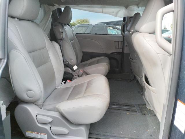 Photo 6 from auction – 2017 TOYOTA SIENNA XLE with VIN 5TDYZ3DC3HS826672
