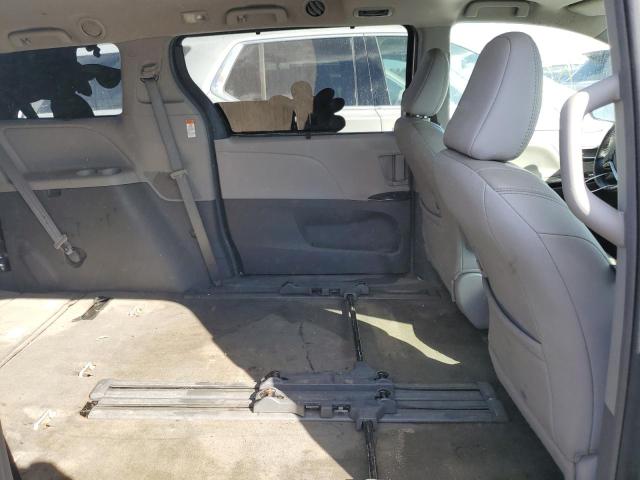 Photo 6 from auction – 2018 TOYOTA SIENNA XLE with VIN 5TDYZ3DC2JS919446