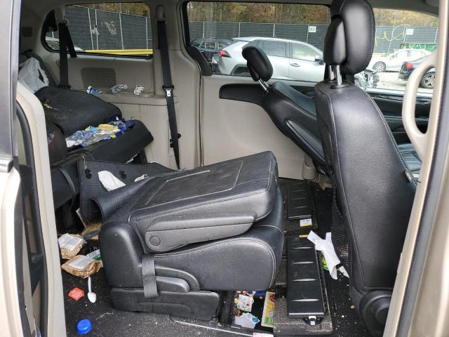 Photo 6 from auction – 2015 CHRYSLER TOWN & COU with VIN 2C4RC1BG6FR645121