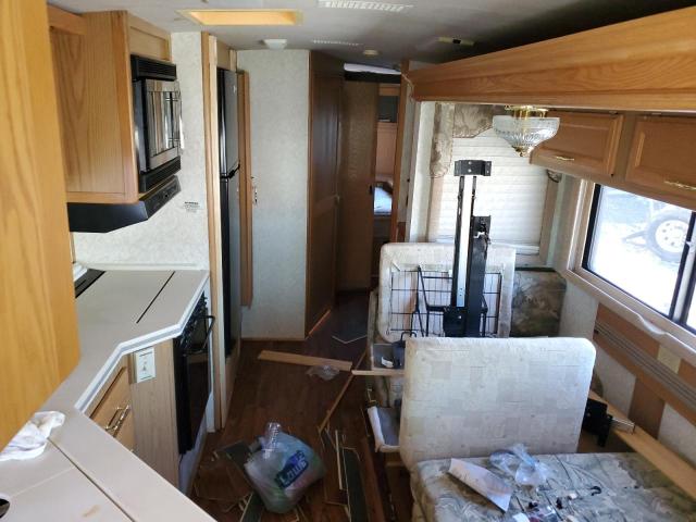 Photo 6 from auction – 1999 PACA MOTORHOME with VIN 3FCNF53S1XJA23780