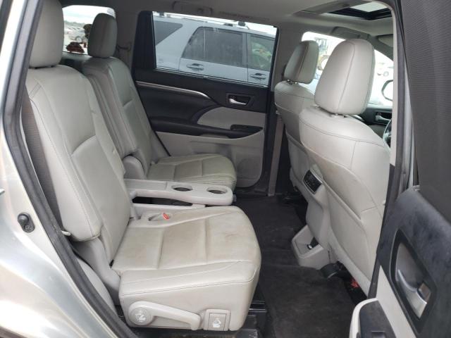Photo 6 from auction – 2017 TOYOTA HIGHLANDER with VIN 5TDDGRFH3HS034571