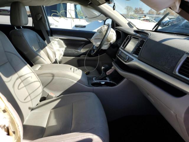 Photo 5 from auction – 2017 TOYOTA HIGHLANDER with VIN 5TDJZRFH4HS419232