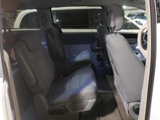 Photo 6 from auction – 2010 CHRYSLER TOWN & COU with VIN 2A4RR5D1XAR421075