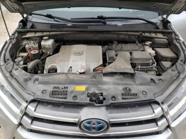 Photo 7 from auction – 2017 TOYOTA HIGHLANDER with VIN 5TDDGRFH3HS034571