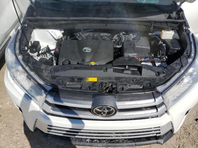 Photo 7 from auction – 2017 TOYOTA HIGHLANDER with VIN 5TDKZRFH6HS507820