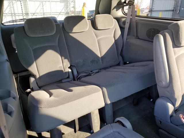 Photo 9 from auction – 2005 CHRYSLER TOWN & COU with VIN 2C4GP54L95R177624