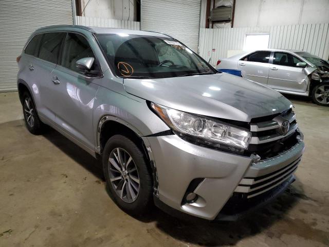 TOYOTA HIGHLANDER 2018 with VIN 5TDKZRFH5JS537011 - Photo from auction