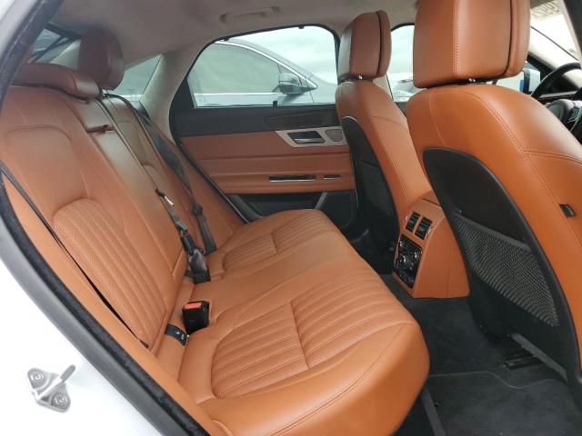 Photo 6 from auction – 2018 JAGUAR XF PORTFOL with VIN SAJBH4EV4JCY53399