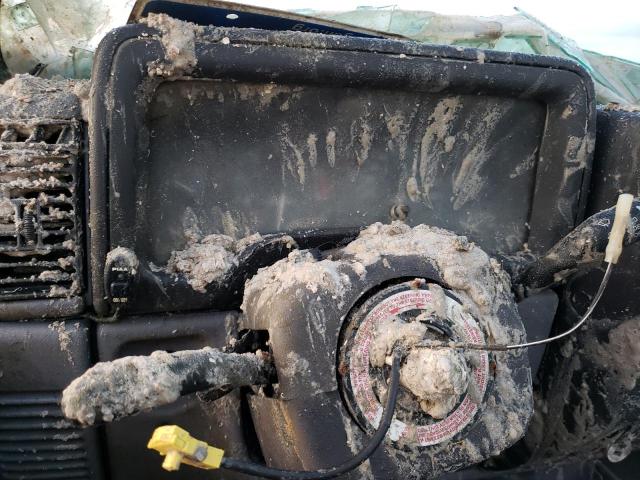 Photo 8 from auction – 1998 JEEP WRANGLER / with VIN 1J4FY19S5WP754096