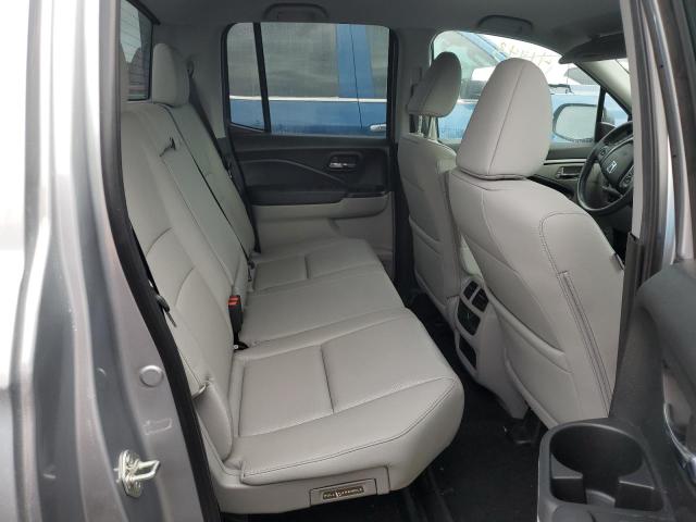 Photo 6 from auction – 2015 HONDA RIDGELINE with VIN 5FPYK2F62JB002279