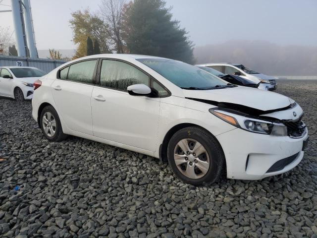 Photo 1 from auction – 2017 KIA FORTE LX with VIN 3KPFK4A7XHE110368