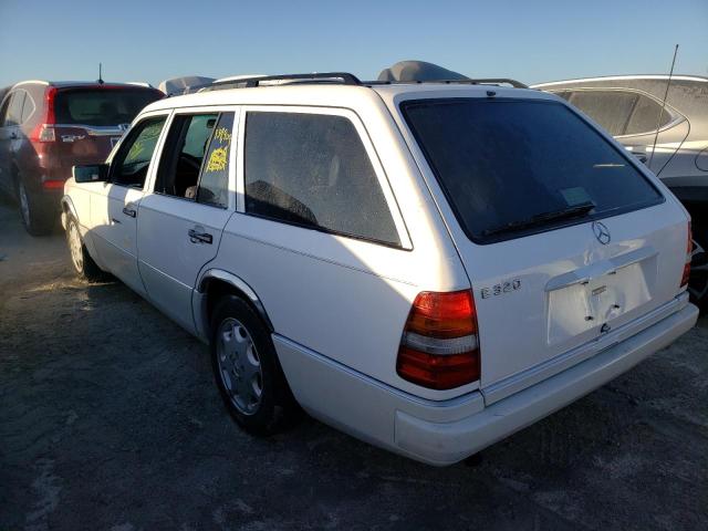 Photo 3 from auction – 1994 MERCEDES-BENZ E 320 with VIN WDBEA92EXRF274489