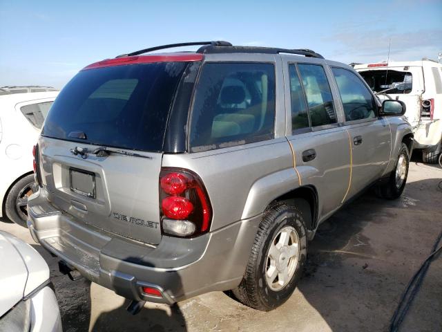 Photo 4 from auction – 2002 CHEVROLET TRAILBLAZE with VIN 1GNDS13S122385811