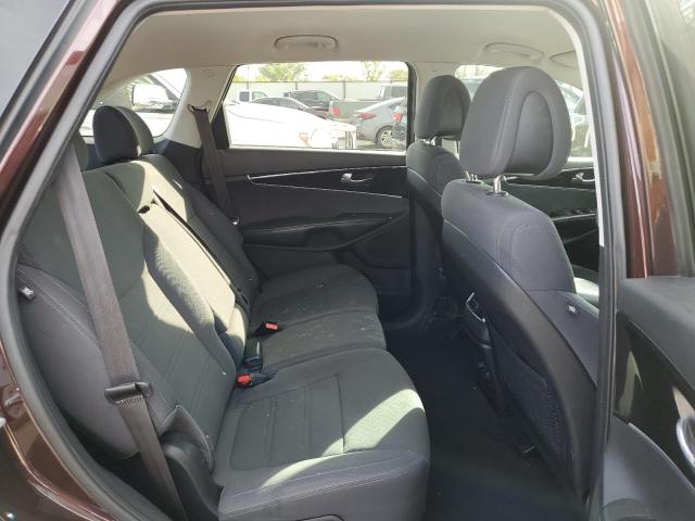 Photo 6 from auction – 2016 KIA SORENTO LX with VIN 5XYPG4A38GG019832