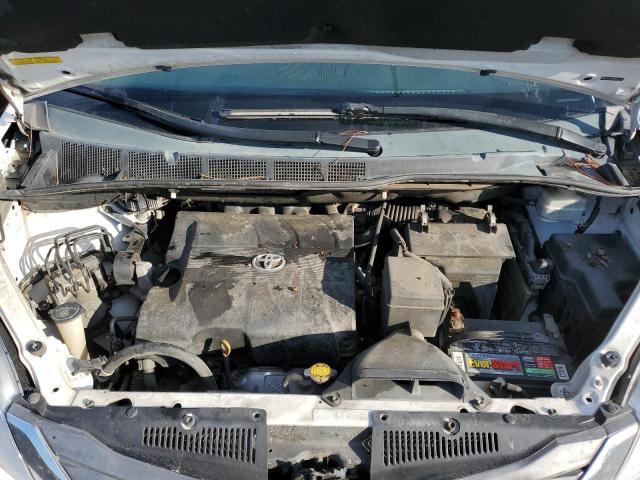 Photo 7 from auction – 2011 TOYOTA SIENNA XLE with VIN 5TDYK3DC6BS013175