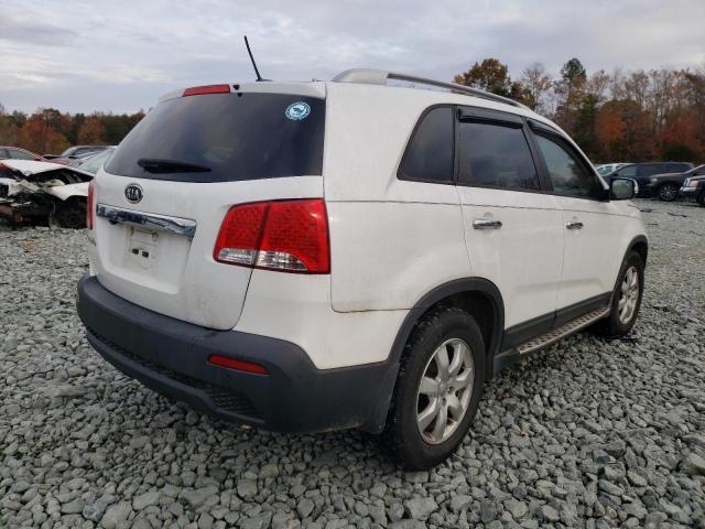 Photo 4 from auction – 2013 KIA SORENTO LX with VIN 5XYKT3A63DG311832