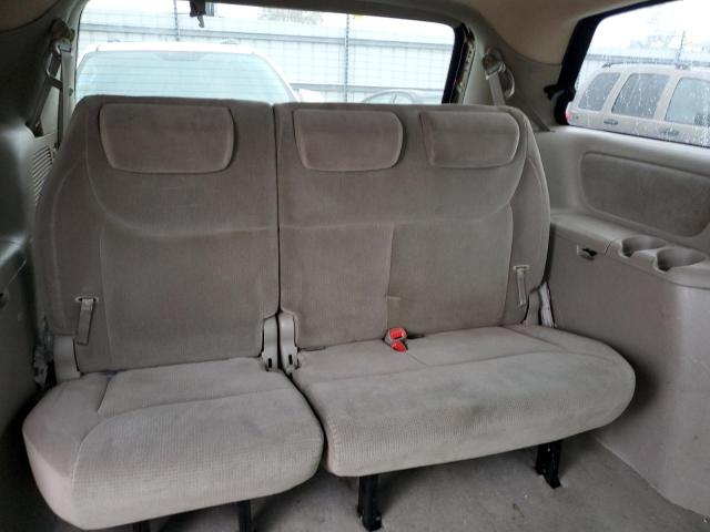 Photo 9 from auction – 2004 TOYOTA SIENNA CE with VIN 5TDZA23C64S185812