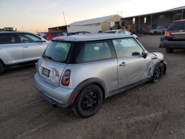 Photo 4 from auction – 2005 MINI COOPER with VIN WMWRC33515TK60045