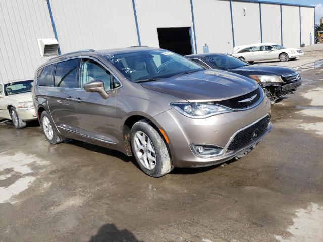 CHRYSLER PACIFICA T 2018 with VIN 2C4RC1EG5JR101973 - Photo from auction