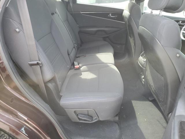 Photo 6 from auction – 2016 KIA SORENTO LX with VIN 5XYPG4A30GG048838