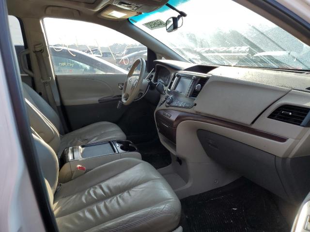 Photo 5 from auction – 2011 TOYOTA SIENNA XLE with VIN 5TDYK3DC6BS013175