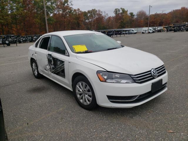 VOLKSWAGEN PASSAT S 2015 with VIN 1VWAT7A32FC043868 - Photo from auction