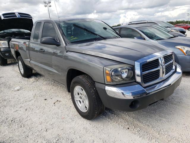 DODGE DAKOTA SLT 2005 with VIN 1D7HE42J35S230862 - Photo from auction