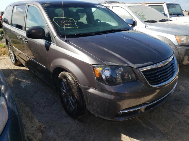 Photo 1 from auction – 2016 CHRYSLER TOWN & COU with VIN 2C4RC1HG3GR113480
