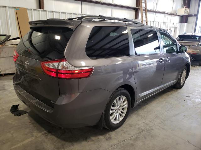 Photo 4 from auction – 2017 TOYOTA SIENNA XLE with VIN 5TDYZ3DC7HS855396