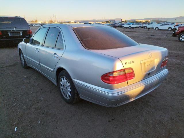 Photo 3 from auction – 2001 MERCEDES-BENZ E 320 with VIN WDBJF65J31B329044