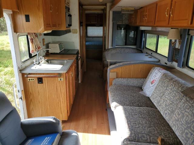 Photo 6 from auction – 1997 WINNEBAGO ADVENTURER with VIN 3FCMF53G2VJA04496