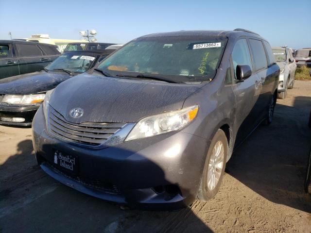 Photo 2 from auction – 2015 TOYOTA SIENNA XLE with VIN 5TDYK3DC1FS649833