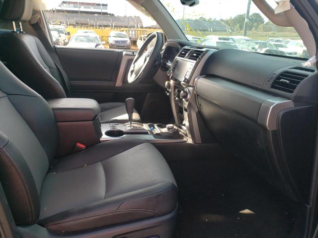 Photo 5 from auction – 2020 TOYOTA 4RUNNER SR with VIN JTEBU5JR1L5779127