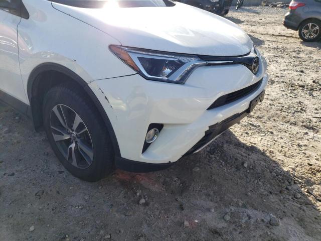 Photo 9 from auction – 2017 TOYOTA RAV4 XLE with VIN JTMRFREV6HJ171677