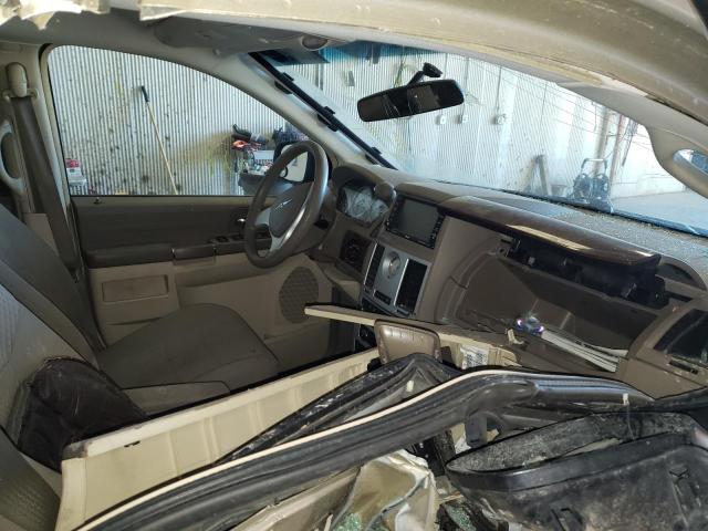 Photo 5 from auction – 2010 CHRYSLER TN.&COUNTR with VIN 2A4RR4DE1AR178138