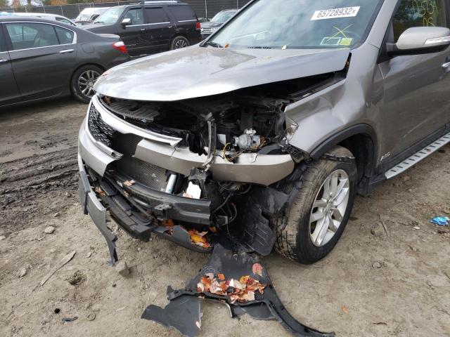 Photo 9 from auction – 2015 KIA CADENZA with VIN 5XYKTDA75FG611194