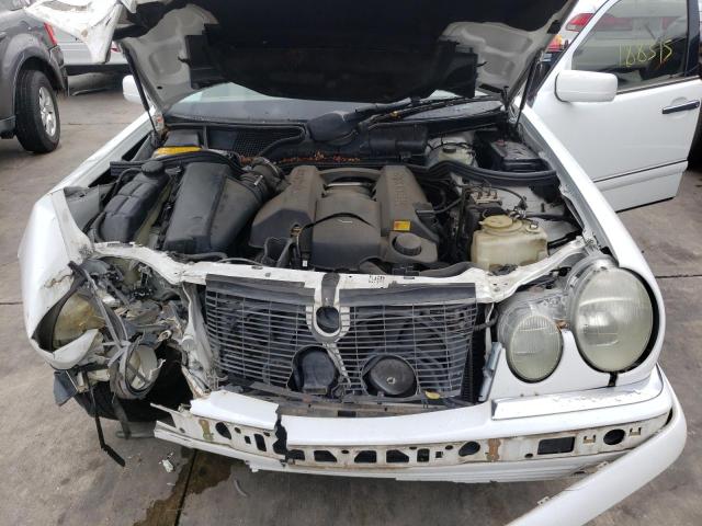 Photo 7 from auction – 1998 MERCEDES-BENZ E 320 with VIN WDBJF65F6WA662251