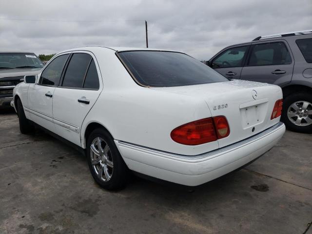 Photo 3 from auction – 1998 MERCEDES-BENZ E 320 with VIN WDBJF65F6WA662251
