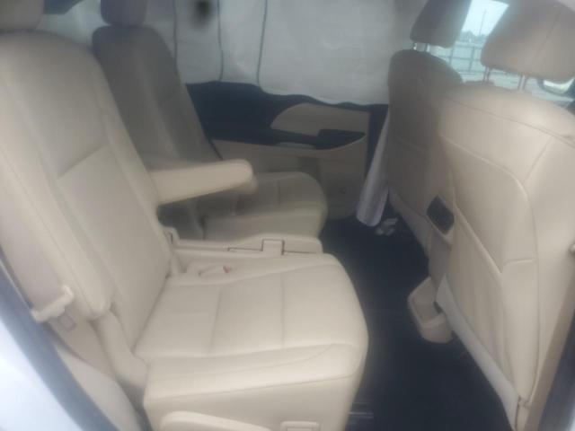 Photo 6 from auction – 2016 TOYOTA HIGHLANDER with VIN 5TDYKRFH6GS184060