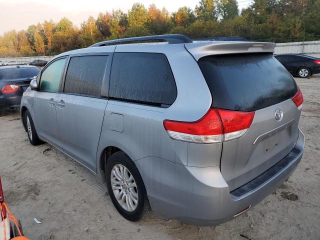 Photo 3 from auction – 2012 TOYOTA SIENNA XLE with VIN 5TDYK3DC2CS259769