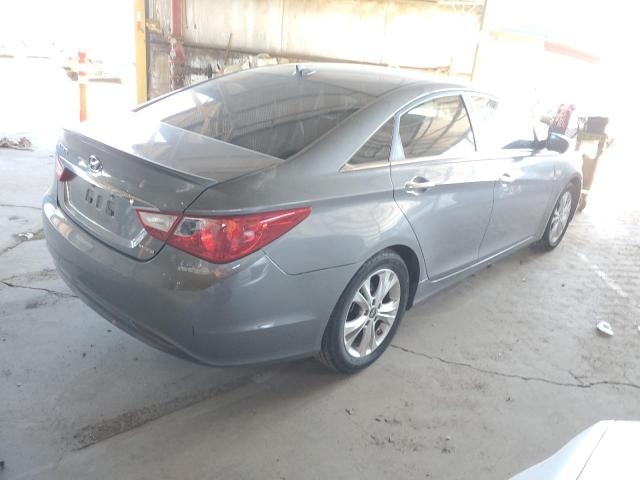Photo 4 from auction – 2013 HYUNDAI SONATA SE with VIN 5NPEC4AC8DH656193