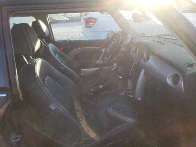 Photo 5 from auction – 2006 MINI COOPER with VIN WMWRC33516TK65828