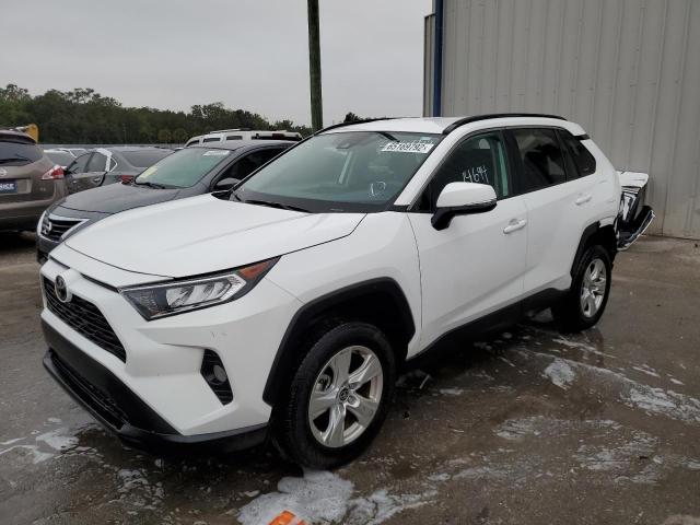Photo 2 from auction – 2021 TOYOTA RAV4 XLE with VIN 2T3W1RFV5MC136870