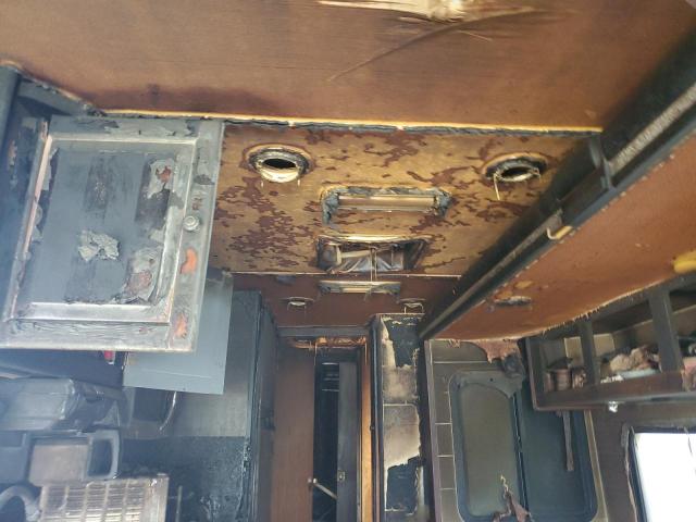 Photo 9 from auction – 2003 WORKHORSE CUSTOM CHASSIS MOTORHOME with VIN 5B4MP67G433375059