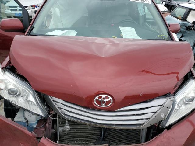 Photo 7 from auction – 2017 TOYOTA SIENNA XLE with VIN 5TDDZ3DC5HS187564
