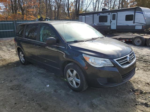VOLKSWAGEN ROUTAN SE 2010 with VIN 2V4RW3D18AR324952 - Photo from auction