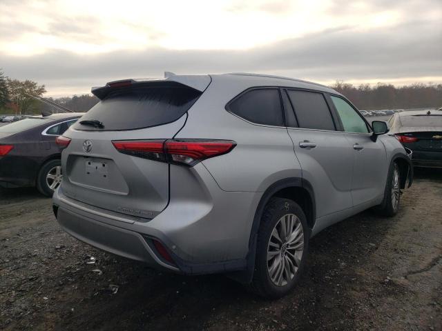 Photo 4 from auction – 2022 TOYOTA HIGHLANDER with VIN 5TDFZRBH2NS188774